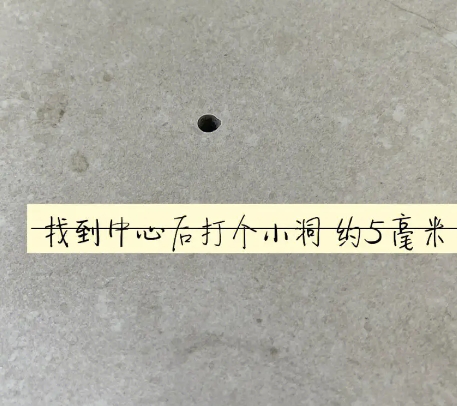 桂林市瓷砖空鼓维修公司专业解答在瓷砖铺贴过程中，如果砂料搅拌不均匀，将会带来以下问题